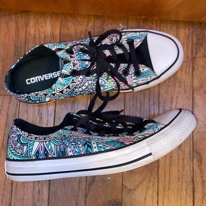 Journey’s Exclusive Patterned Converse Low Top Women’s Size 9